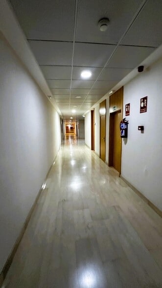 Office in San Sebastián de los Reyes, Madrid for sale - Building Photo - Image 3 of 9