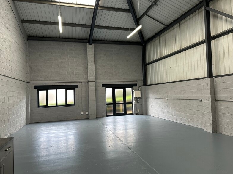 125 Unit 2 (125) Kettlebrook Road, Kettlebrook Rd, Tamworth to rent - Building Photo - Image 3 of 5