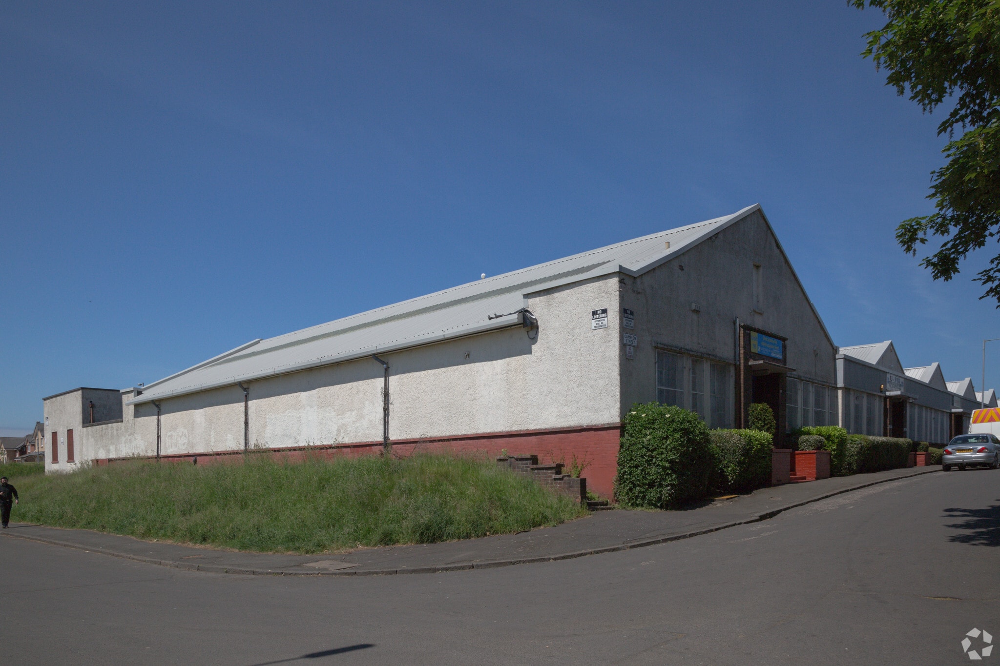 Carntyne Industrial Estate portfolio of 2 properties for sale on LoopNet.co.uk Primary Photo- Image 1 of 2
