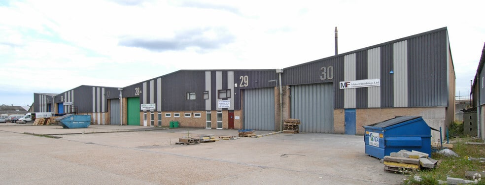 Balena Clos, Poole for sale - Primary Photo - Image 1 of 1