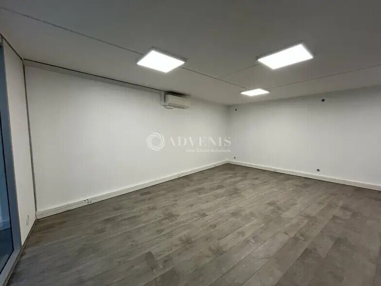 Office in Joinville-le-Pont to rent - Interior Photo - Image 3 of 6