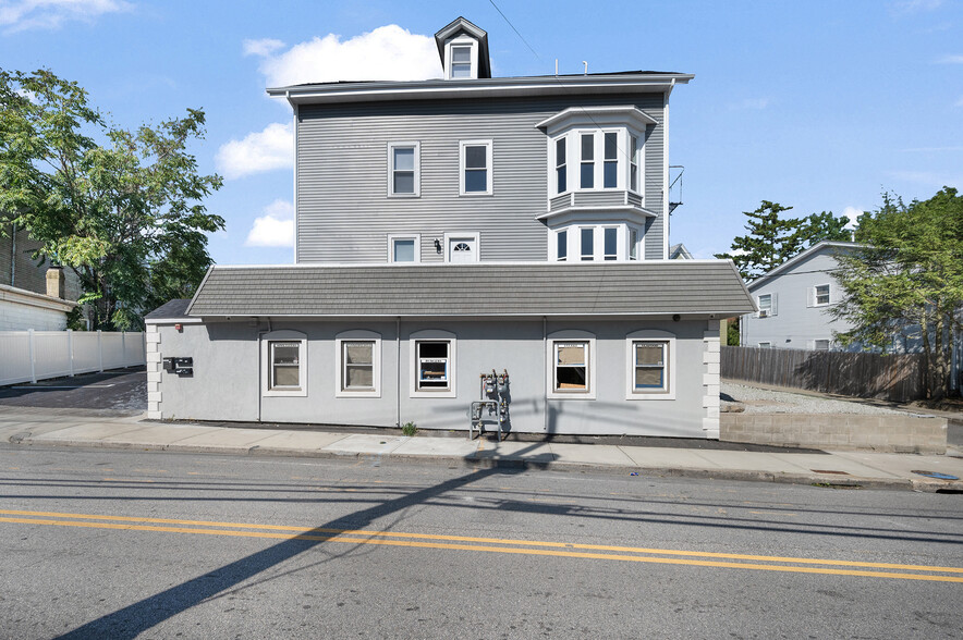 312 Veazie St, Providence, RI for sale - Building Photo - Image 2 of 48