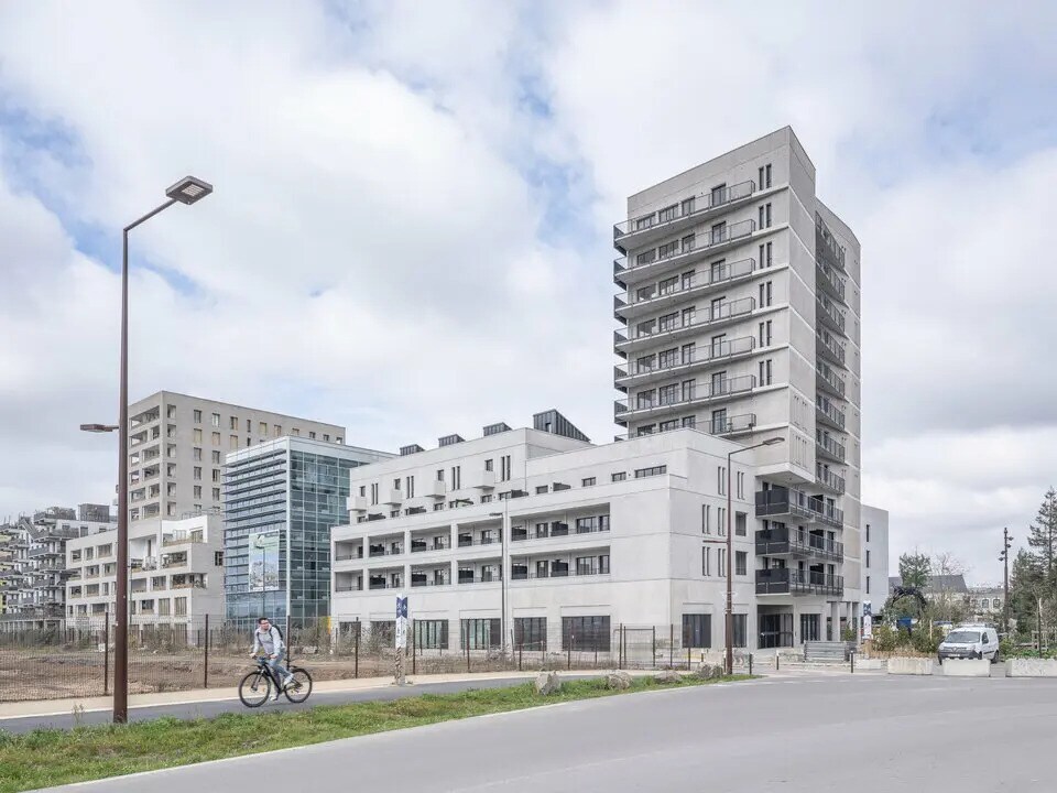 Retail in Nantes to rent Building Photo- Image 1 of 24