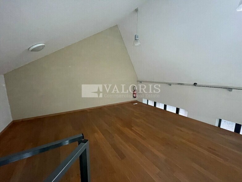 Office in Lyon to rent - Interior Photo - Image 3 of 5
