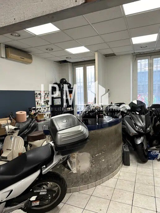 Marseille, BDR 13006 - - - Interior Photo - Image 2 of 2