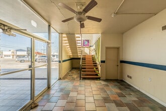 910 Manor Dr, San Antonio, TX to rent Building Photo- Image 1 of 5