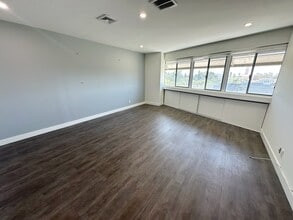 291 S La Cienega Blvd, Beverly Hills, CA to rent Interior Photo- Image 1 of 1