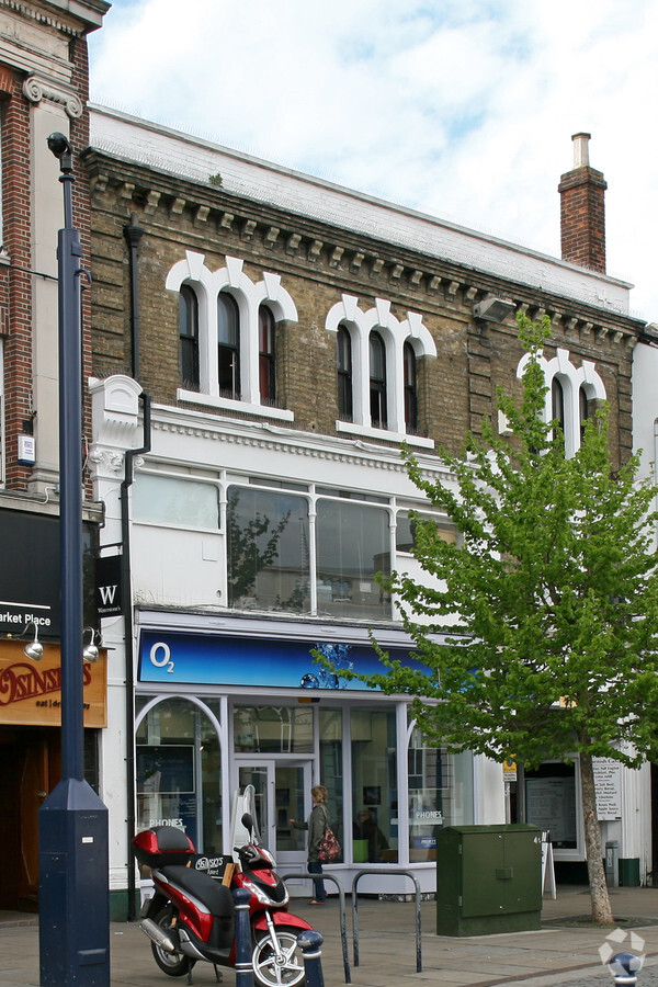 33 Market Pl, Hitchin SG5 1DY | LoopNet UK