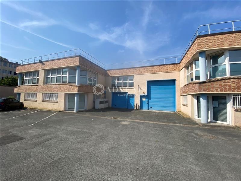 Light Industrial in Ivry-sur-Seine to rent Building Photo- Image 1 of 13