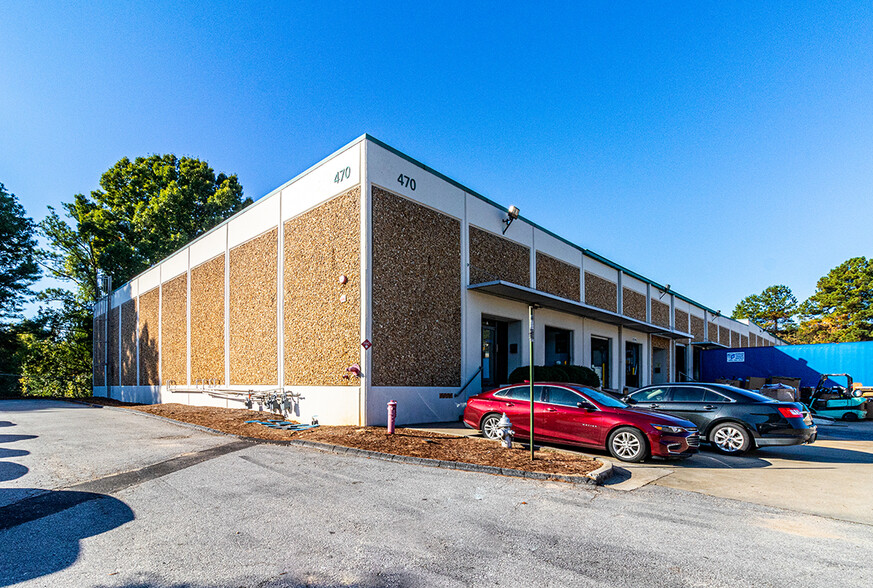 470 Plaza Dr, College Park, GA for rent - Building Photo - Image 2 of 4