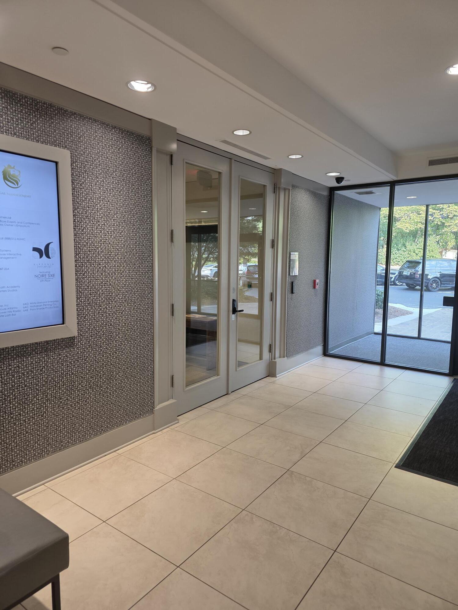 56 Perimeter Ctr E, Atlanta, GA to rent Lobby- Image 1 of 18
