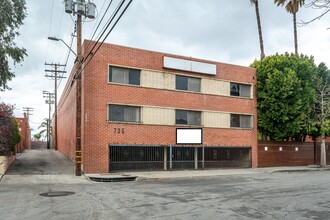 725 S Glenwood Pl, Burbank, CA for rent Primary Photo- Image 1 of 20