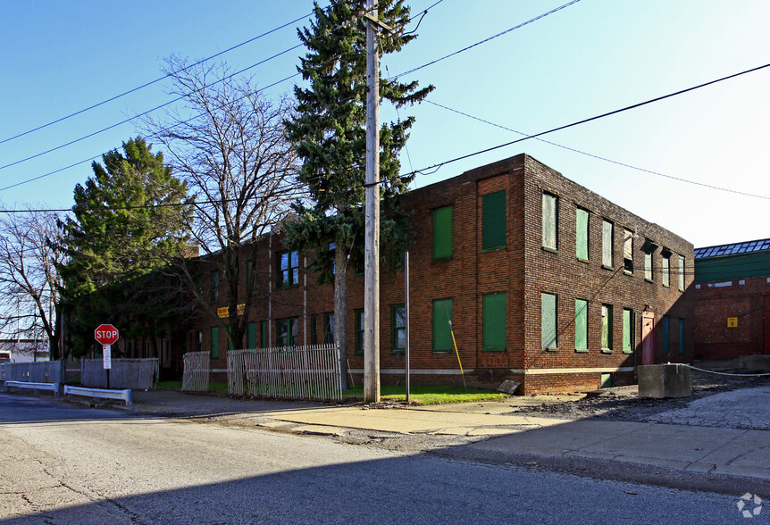 9885 Walford Ave, Cleveland, OH for sale - Primary Photo - Image 1 of 1