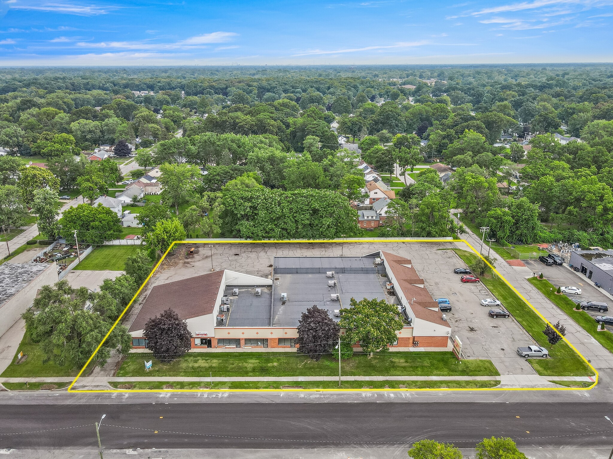 1529-1559 S Wayne Rd, Westland, MI for rent Building Photo- Image 1 of 6