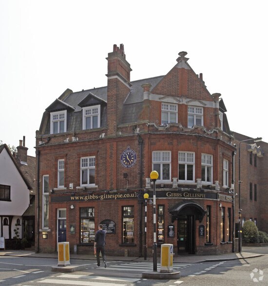 2 High St, Pinner for sale - Primary Photo - Image 1 of 1