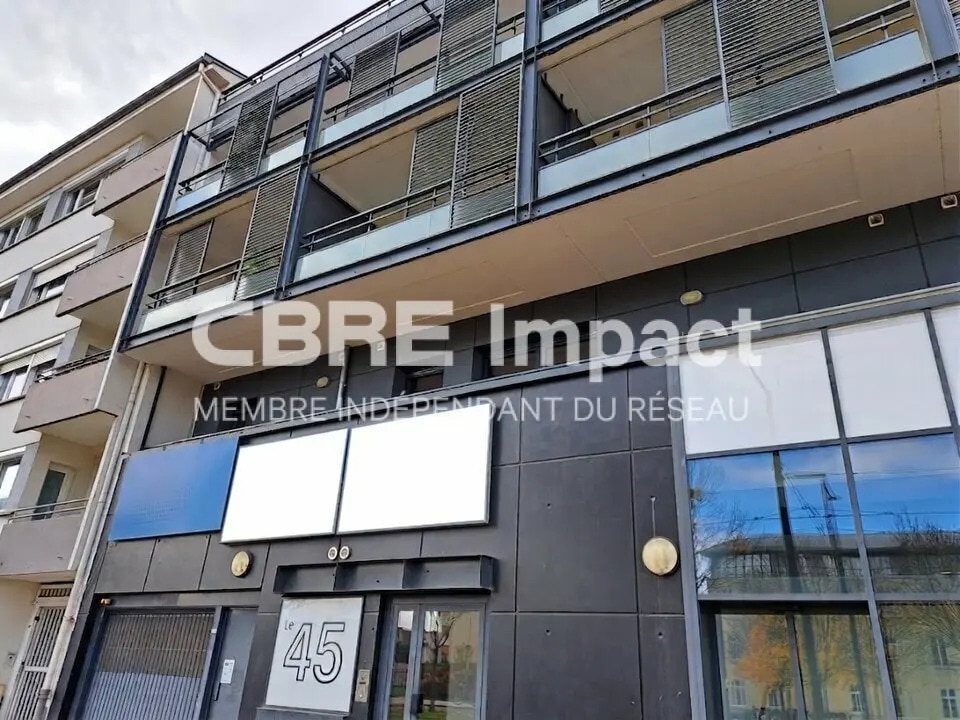 Vente Bureaux 307 m² - Photo 1