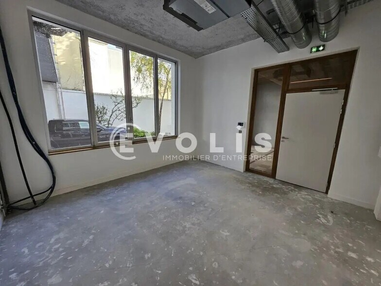 Office in Malakoff to rent - Building Photo - Image 3 of 45