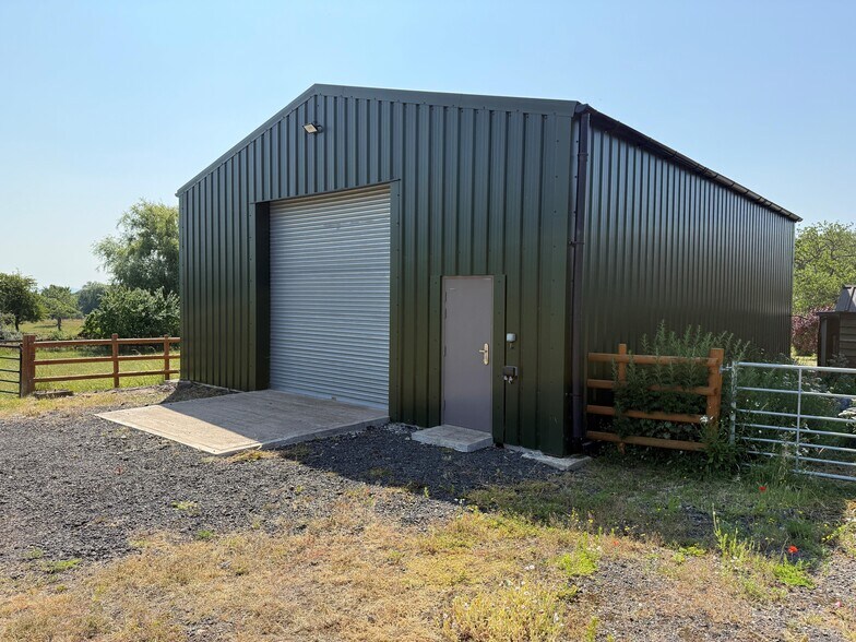 The Dr, Hollybush for sale - Primary Photo - Image 1 of 1