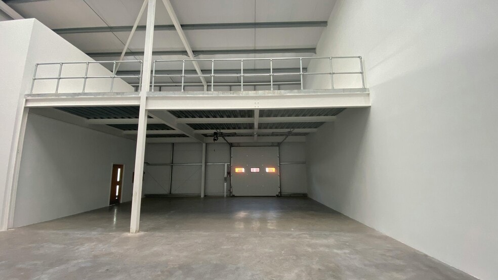 Endermere Rd, Coventry to rent - Building Photo - Image 3 of 17