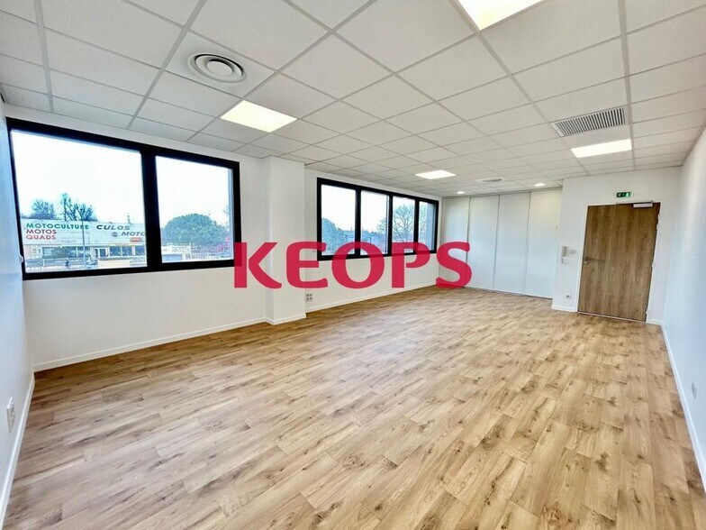 Office in Muret to rent - Interior Photo - Image 2 of 7