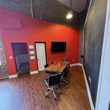 241 E 4th St, Frederick, MD to rent Interior Photo- Image 1 of 12