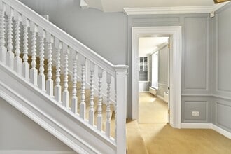 14 Glovers Clos, Westerham to rent Interior Photo- Image 2 of 3