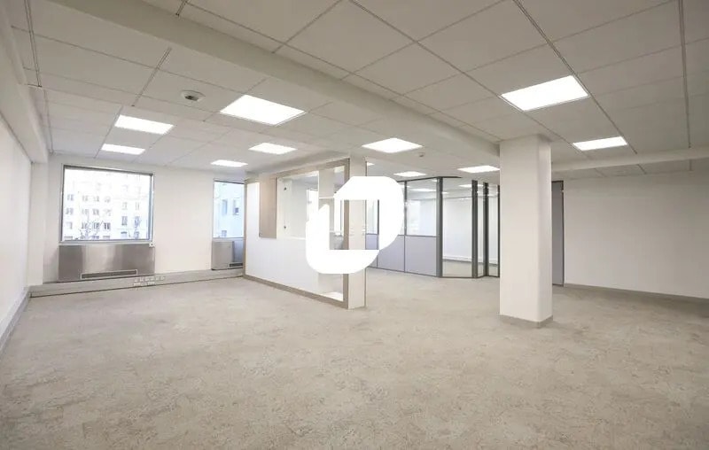 Vente Bureaux 135 m² à 3 031 m² - Photo 1