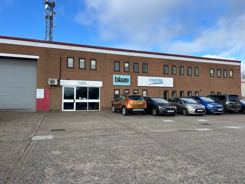 Units 3-4 Anson Close, Broadstairs to rent - Building Photo - Image 3 of 17