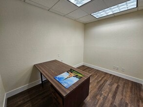 1201 19th Pl, Vero Beach, FL to rent Building Photo- Image 1 of 15