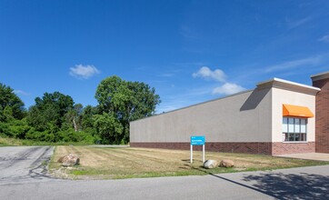 3165 Alpine Ave NW, Walker, MI for rent Building Photo- Image 1 of 9