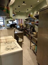 Retail in Barcelona, Barcelona to rent Interior Photo- Image 2 of 7