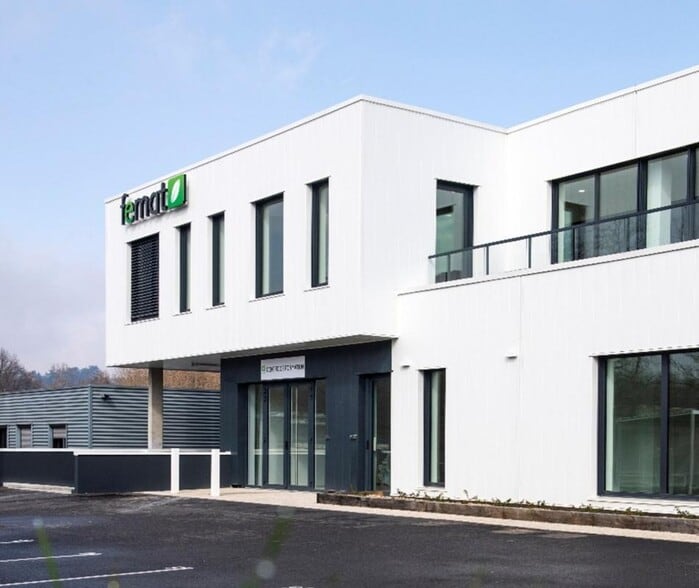 14 Chemin Des Hirondelles, Dardilly to rent - Building Photo - Image 2 of 9