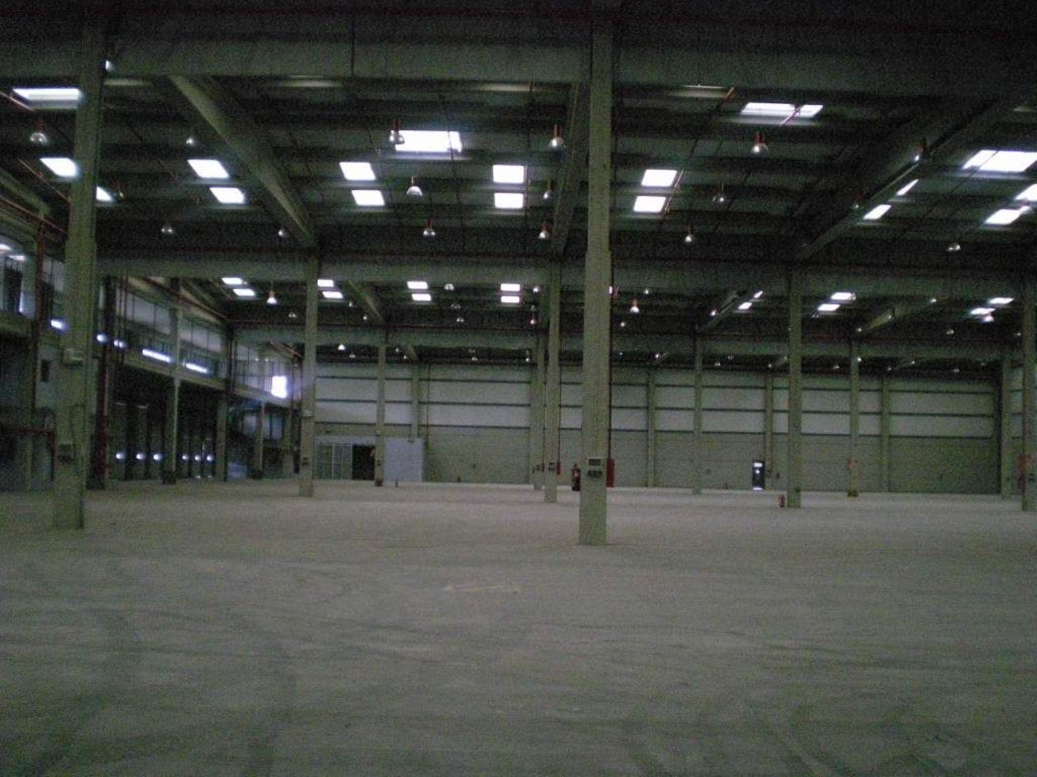 Industrial in SEVILLA to rent Building Photo- Image 1 of 11