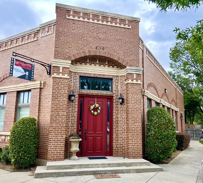 118 Lynn Ave, Lewisville, TX for sale - Building Photo - Image 1 of 10