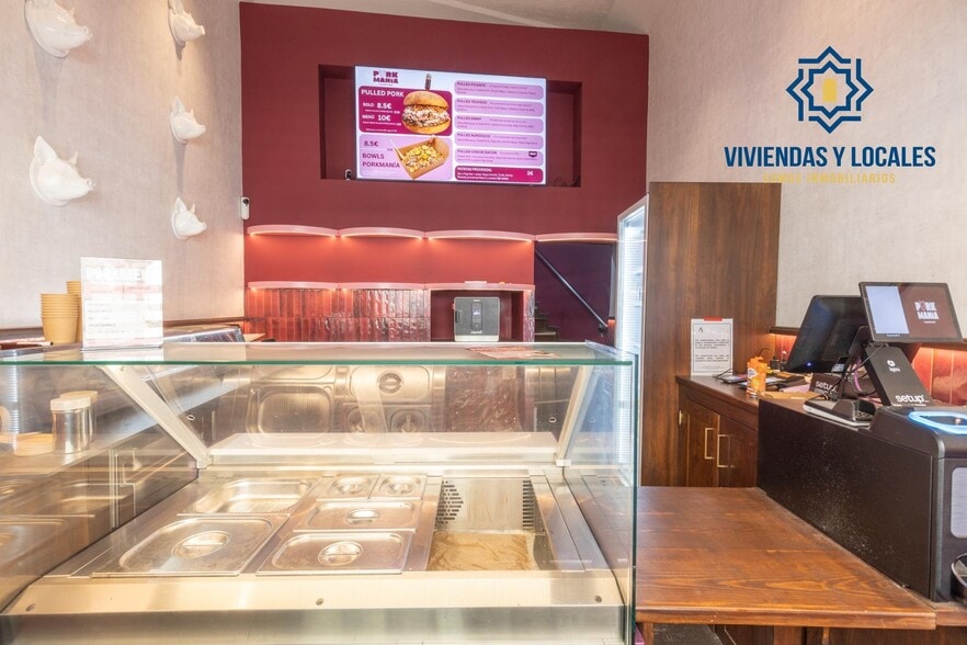 Retail in Granada for sale - Interior Photo - Image 3 of 32