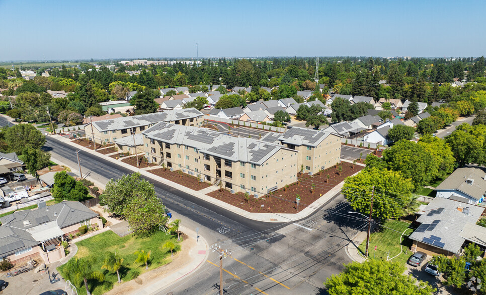 2531 W Rumble Rd, Modesto, CA for sale - Primary Photo - Image 1 of 1