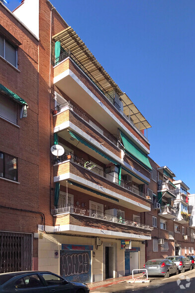 Calle de Jabiru, 8, Madrid, Madrid for sale - Primary Photo - Image 1 of 2