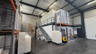 More details for Rue Emile Zola, Décines-Charpieu - Light Industrial to Rent