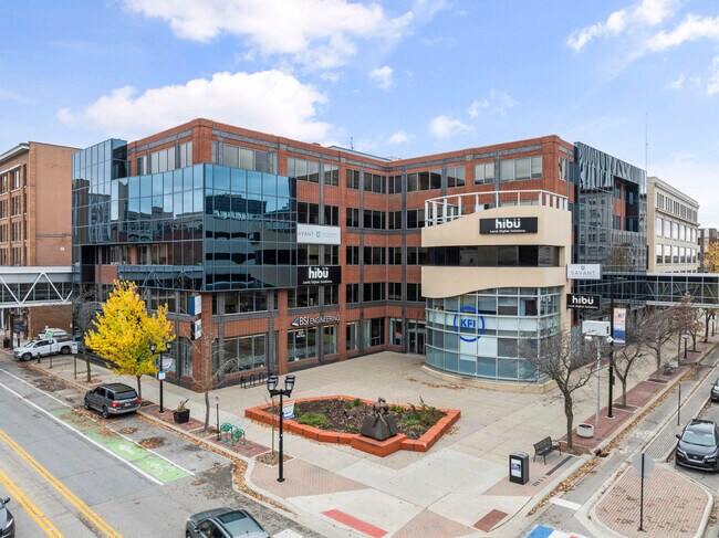 More details for 221 3rd Ave SE, Cedar Rapids, IA - Office, Retail to Rent