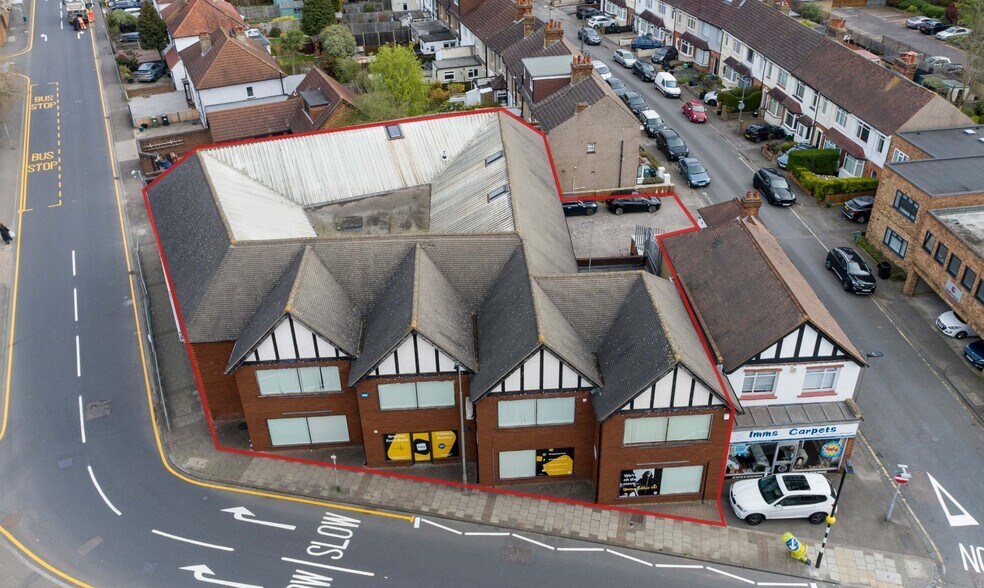 36 Chislehurst Rd, Orpington BR6 0DG UK