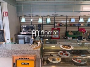Retail in Barcelona, Barcelona to rent Interior Photo- Image 2 of 9