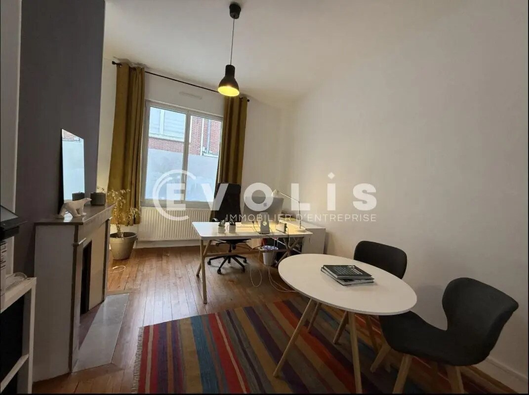 Office in Amiens to rent Interior Photo- Image 1 of 4