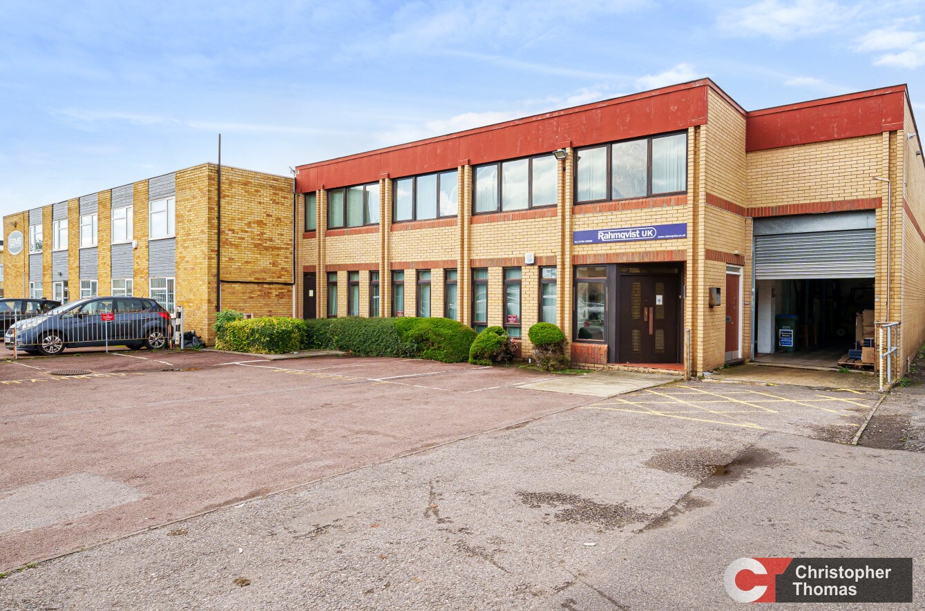 8B Crabtree Rd, Egham for sale Building Photo- Image 1 of 1