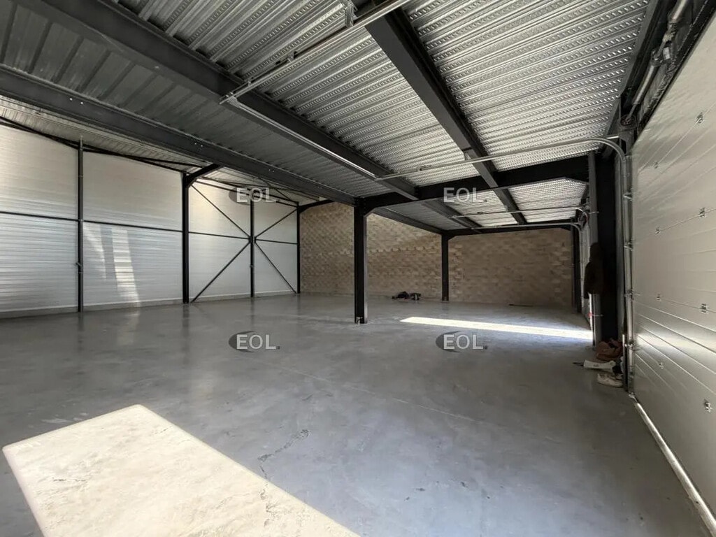 Location Local d'activités 171 m² - Photo 1