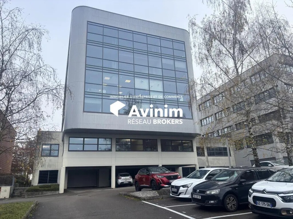 Location Bureaux 664 m² - Photo 1