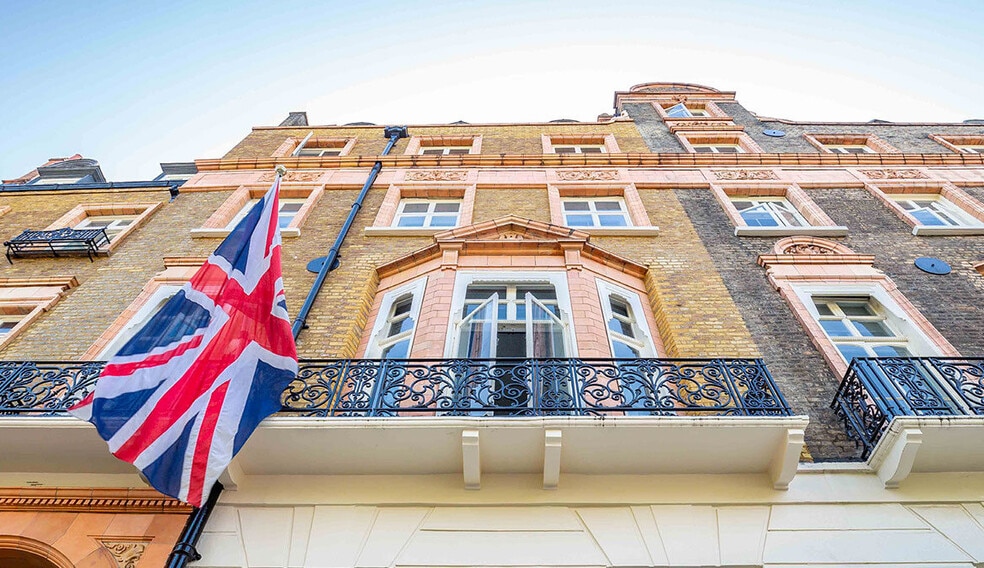 48-49 Russell Sq, London to rent - Building Photo - Image 3 of 7