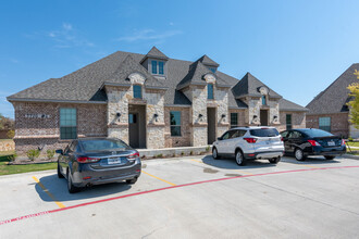 7720 Rufe Snow Dr, North Richland Hills, TX for rent Building Photo- Image 2 of 6