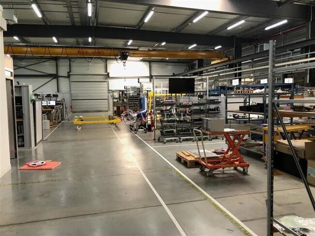 Vente Local d'activités 7 817 m²
