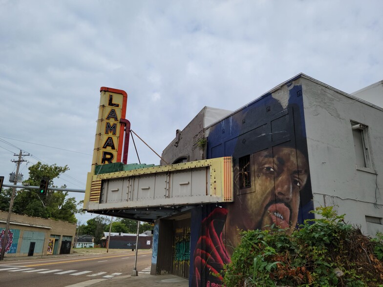 Historic Lamar Theater portfolio of 11 properties for sale on LoopNet.co.uk - Building Photo - Image 3 of 18