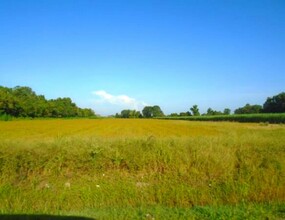 Tract B 190 Hwy, Port Allen, LA for sale Primary Photo- Image 1 of 3